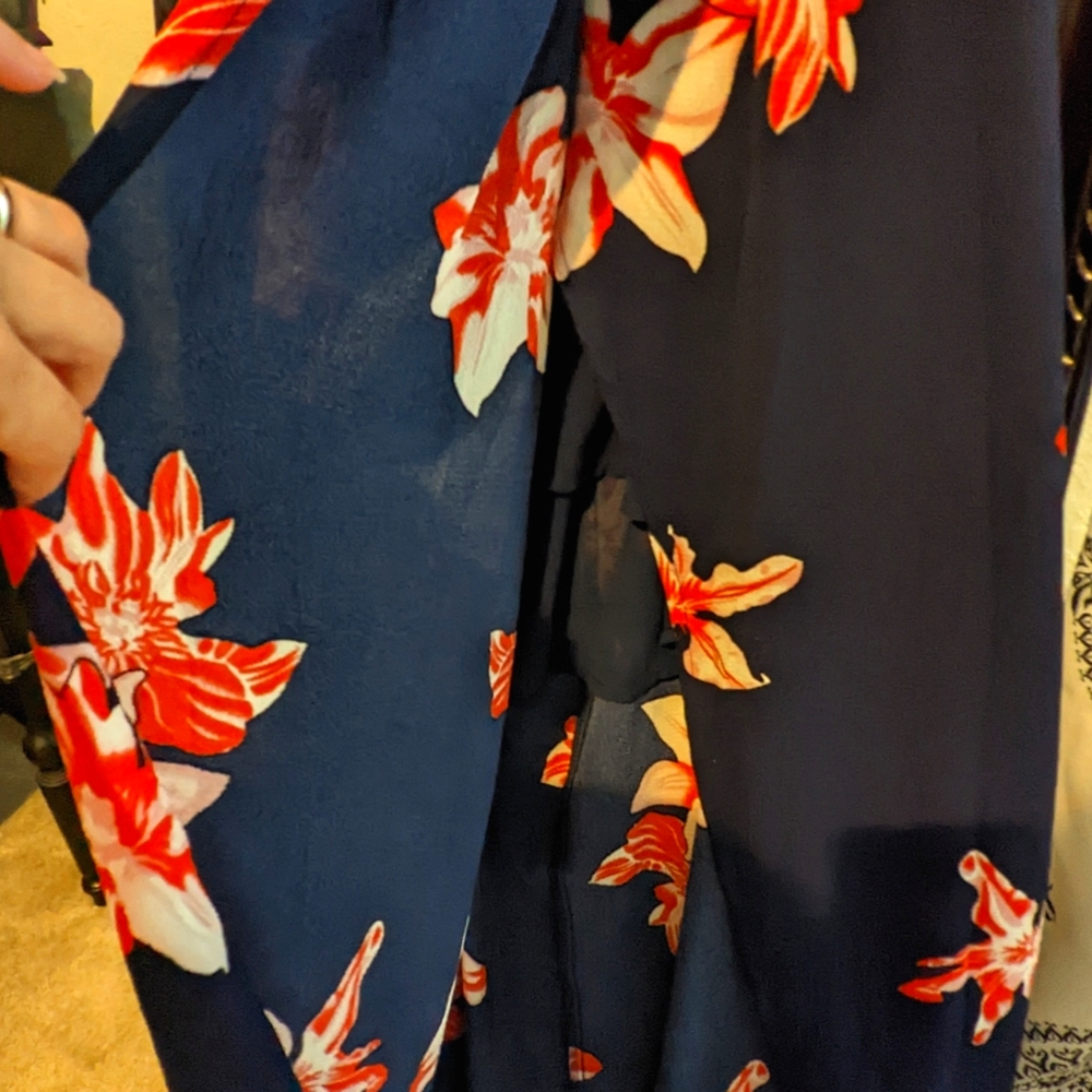 Simplee summer dress in navy blue with white and red flowers